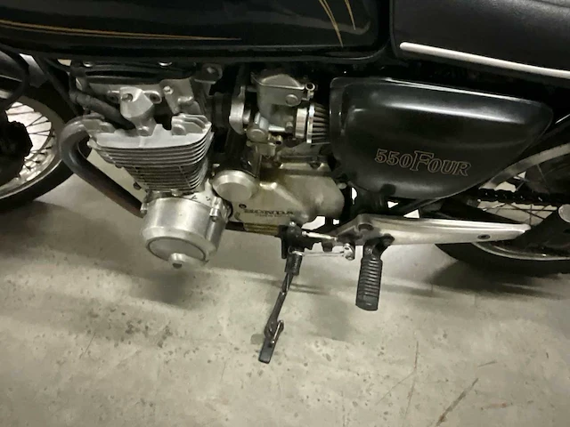 1977 honda cb550k3 - oldtimer motorfiets - afbeelding 17 van  26