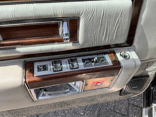 1978 cadillac brougham oldtimer - afbeelding 4 van  16
