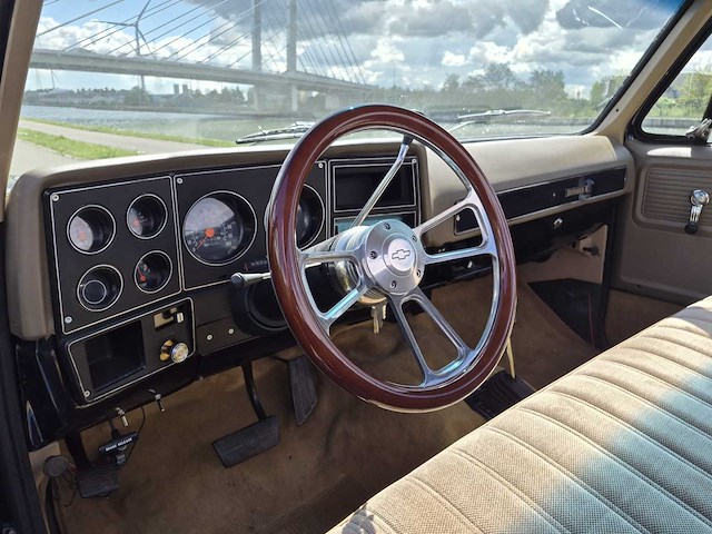 1978 chevrolet k20 pick-up v8 5.7 - body-off gerestaureerd - belgische inschrijving - afbeelding 15 van  40