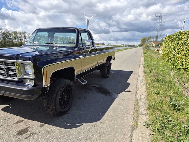 1978 chevrolet k20 pick-up v8 5.7 - body-off gerestaureerd - belgische inschrijving - afbeelding 12 van  40