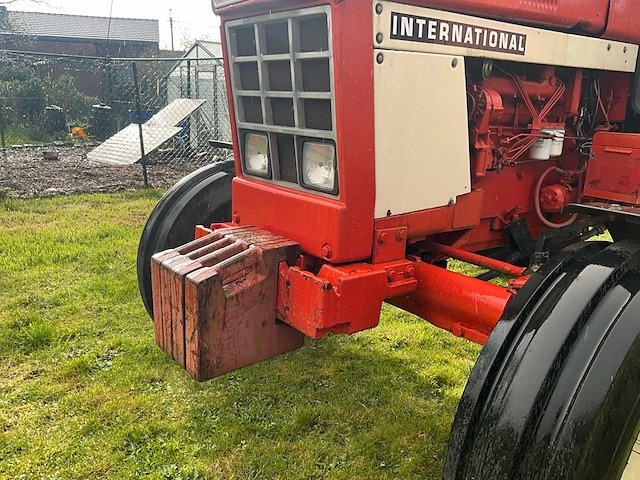 1978 international tweewielaangedreven landbouwtractor - afbeelding 8 van  17