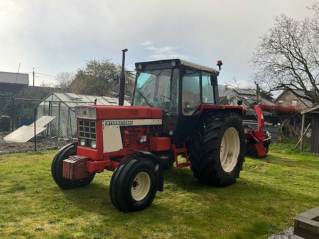 1978 international tweewielaangedreven landbouwtractor - afbeelding 1 van  17