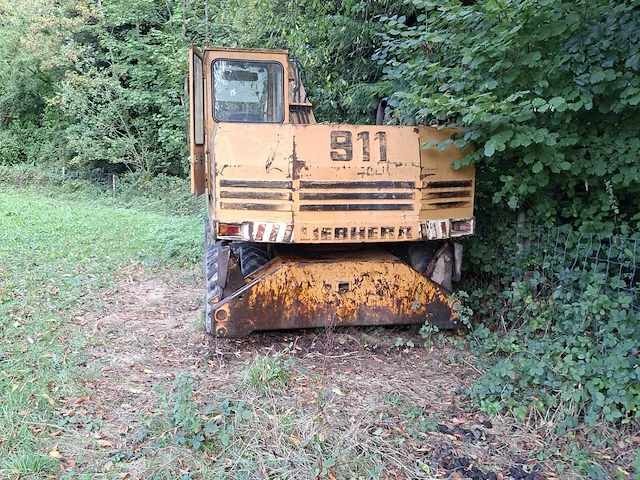 1978 liebherr a911 bouwkraan - 1978 liebherr a 911 wielgraafmachine - afbeelding 4 van  8