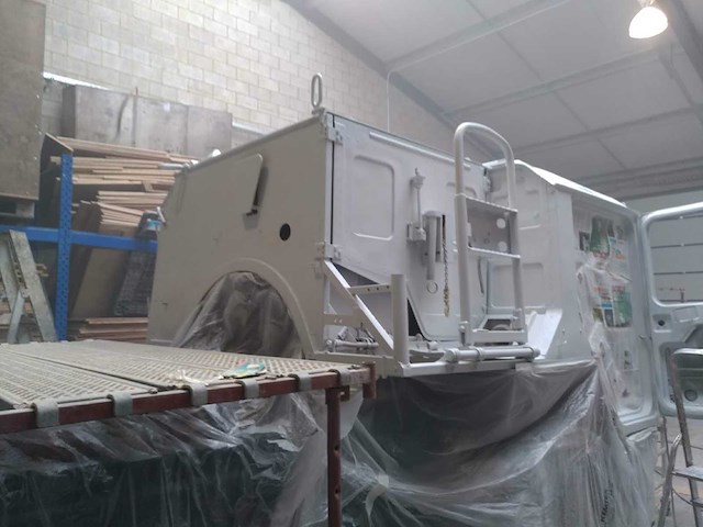 1978 man kat 7tmil 6x6 vrachtwagen - afbeelding 2 van  21