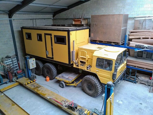 1978 man kat 7tmil 6x6 vrachtwagen - afbeelding 18 van  21