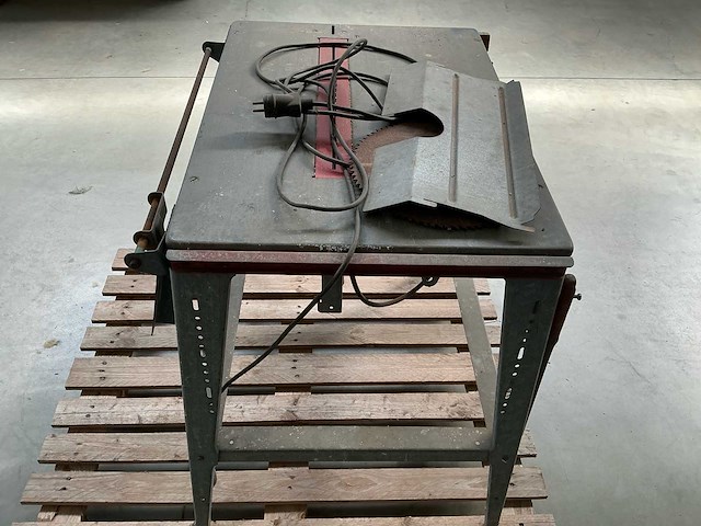 1978 susemihl su300h tafelcirkelzaagmachine - afbeelding 2 van  7