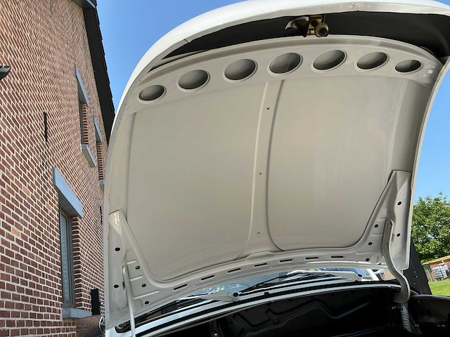 1978 volkswagen cabrio kever 1.6 injectie white edition karmann - afbeelding 17 van  42