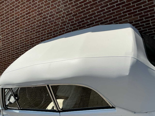 1978 volkswagen cabrio kever 1.6 injectie white edition karmann - afbeelding 18 van  42
