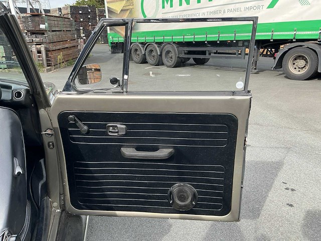 1978 volkswagen kever cabrio oldtimer - afbeelding 32 van  35