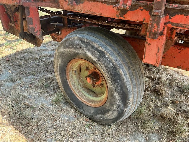 1979 cavero t550 akker- en graslandbemester (mestverspreider) - afbeelding 5 van  6