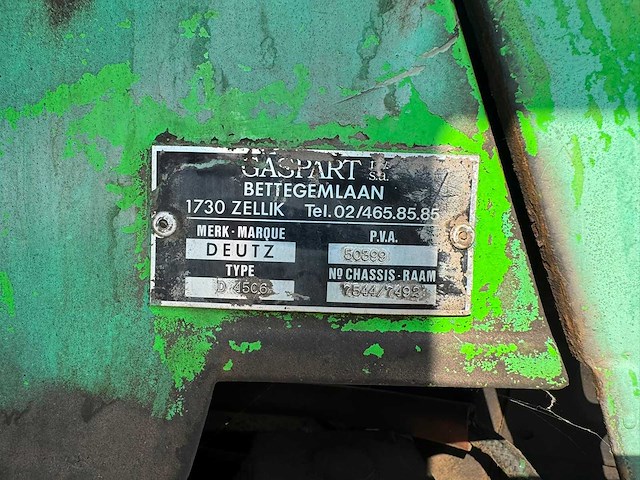 1979 deutz d4506 landbouwtractor met cabine - functioneel - afbeelding 4 van  12