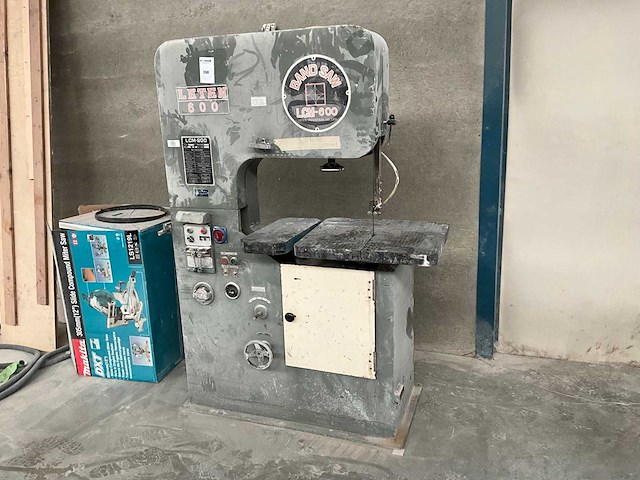 1979 leten lcm-600 verticale bandzaagmachine - afbeelding 1 van  9