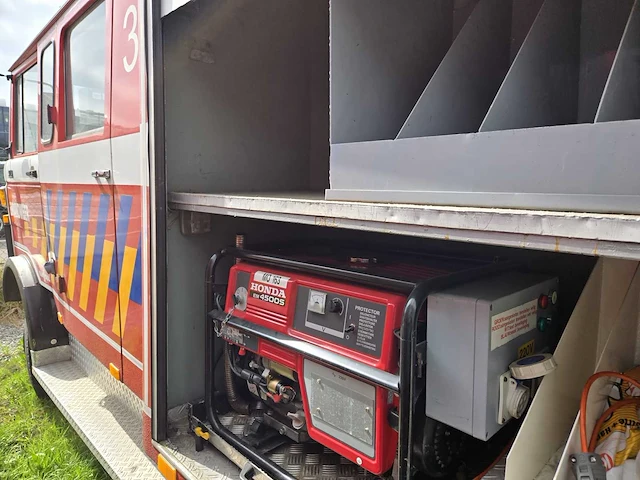 1979 mercedes-benz 913 brandweerwagen - functioneel - afbeelding 2 van  20