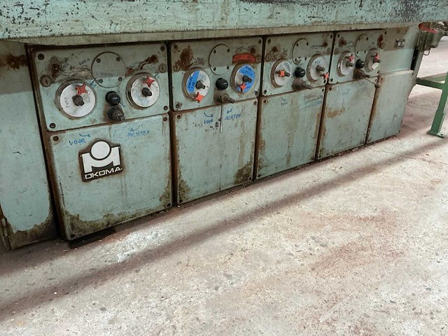 1979 okoma uf 4s profileermachine en pennenbank - afbeelding 7 van  22