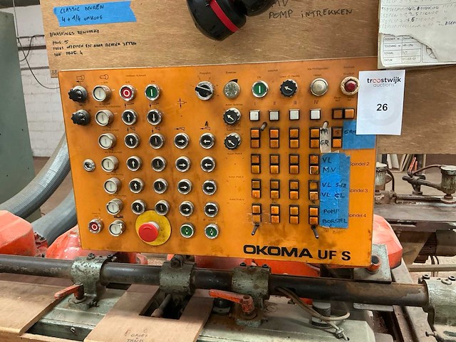 1979 okoma uf 4s profileermachine en pennenbank - afbeelding 8 van  22