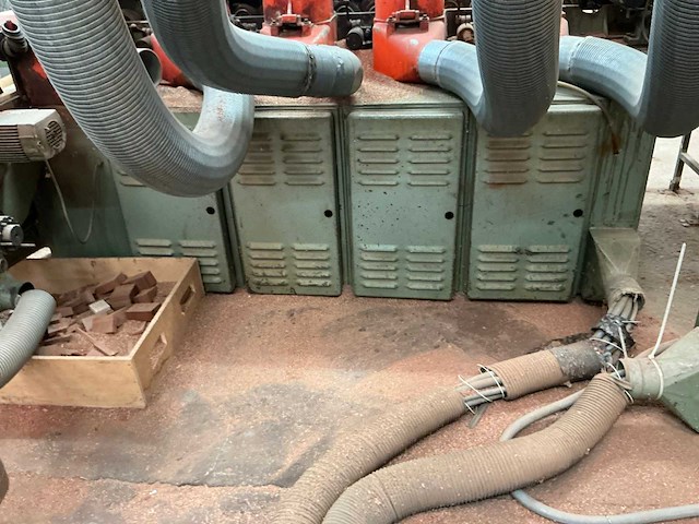 1979 okoma uf 4s profileermachine en pennenbank - afbeelding 9 van  22