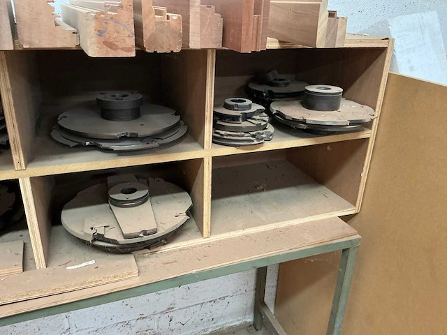 1979 okoma uf 4s profileermachine en pennenbank - afbeelding 15 van  22