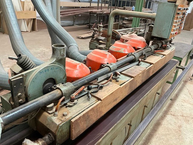 1979 okoma uf 4s profileermachine en pennenbank - afbeelding 18 van  22