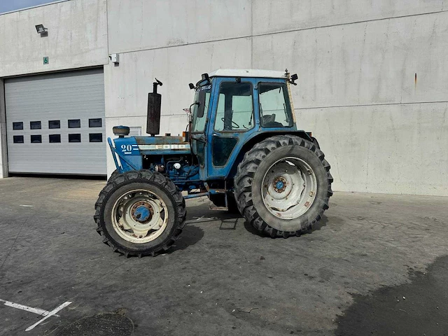 1980 - ford - 5610 - 4-wheel drive tractor - afbeelding 14 van  16
