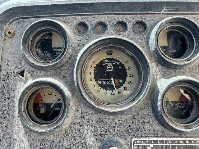 1980 - ford - 7700 - 2-wheel drive tractor - afbeelding 4 van  13