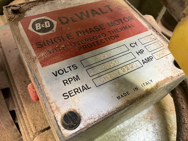 1980 dewalt dw110 radiaalafkortzaagmachine - afbeelding 5 van  5