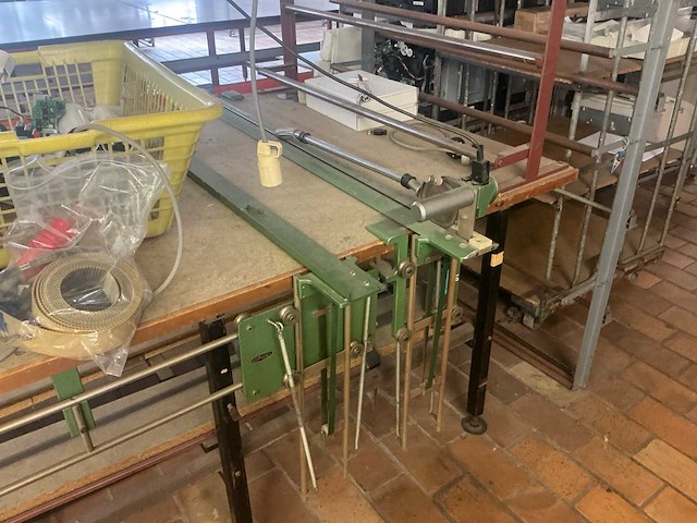1980 hovy’s st-101 grote werktafel met elektrisch snijmes op geleider - afbeelding 3 van  10