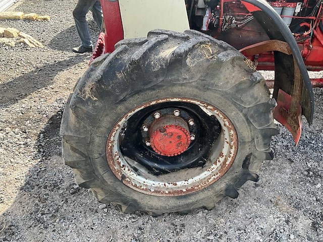 1980 international 1055 4wd landbouwtractor - afbeelding 25 van  35