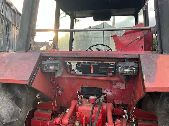 1980 international 845 + voorlader + accessoires - afbeelding 14 van  82