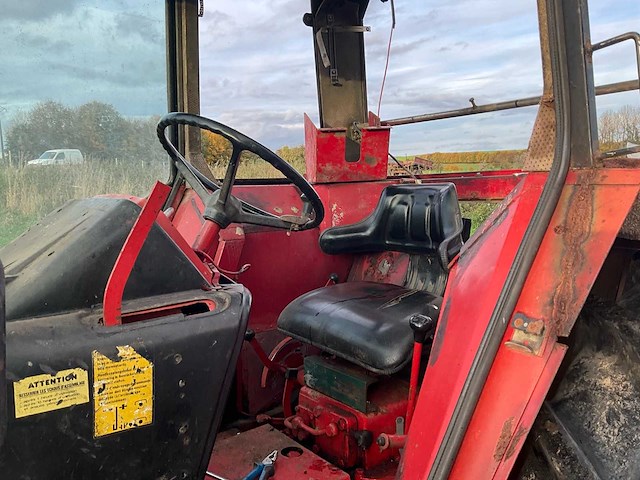 1980 international 845 + voorlader + accessoires - afbeelding 15 van  82
