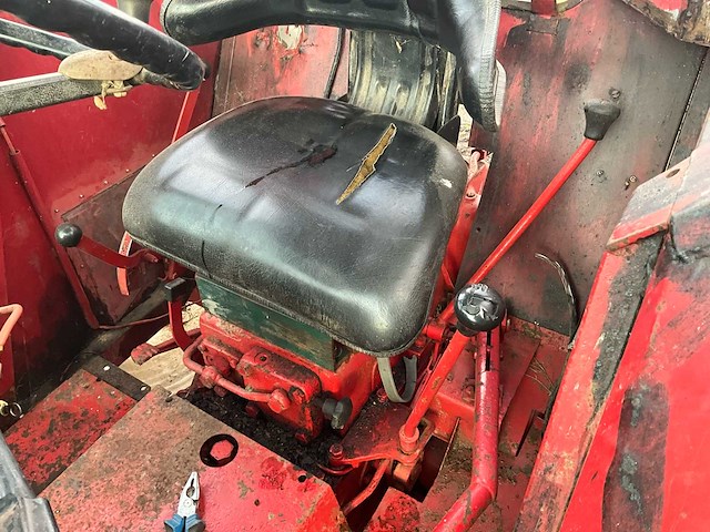 1980 international 845 + voorlader + accessoires - afbeelding 18 van  82