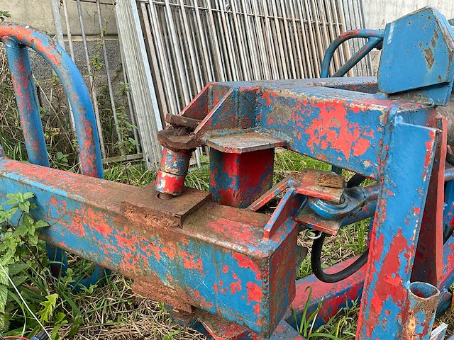 1980 international 845 + voorlader + accessoires - afbeelding 44 van  82