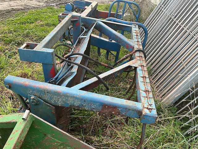 1980 international 845 + voorlader + accessoires - afbeelding 53 van  82