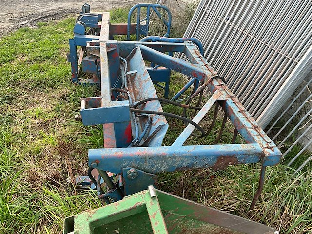 1980 international 845 + voorlader + accessoires - afbeelding 54 van  82