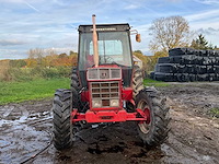 1980 international 845 + voorlader + accessoires - afbeelding 78 van  82