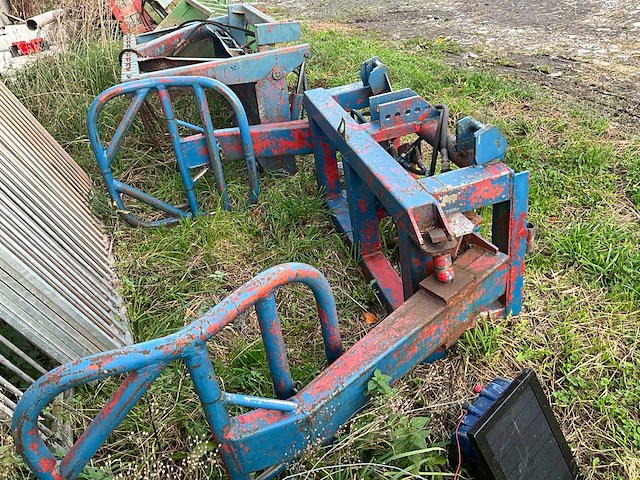 1980 international 845 + voorlader + accessoires - afbeelding 82 van  82