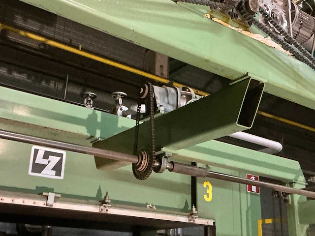 1980 lz lzt 200-s lamineerpersmachine - afbeelding 15 van  34