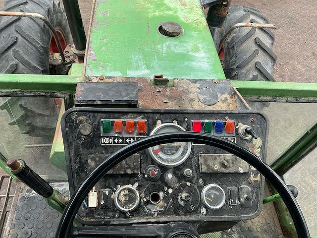 1981 fendt favorit 614 ls vierwielaangedreven landbouwtractor - afbeelding 35 van  38