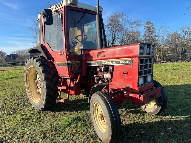 1981 international 845 xl tractor - afbeelding 1 van  5