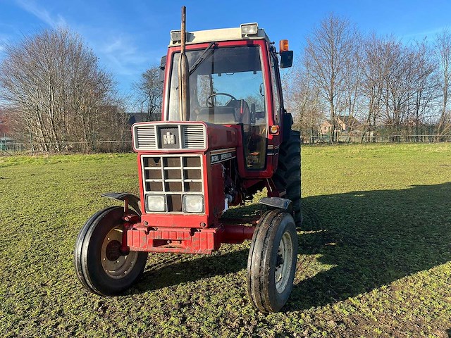 1981 international 845 xl tractor - afbeelding 3 van  5
