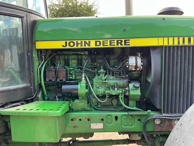 1981 john deere 4240s vierwielaangedreven landbouwtractor - afbeelding 2 van  32