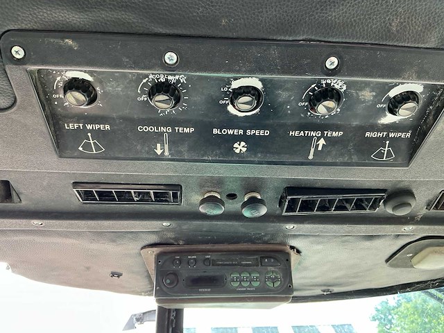 1981 john deere 4240s vierwielaangedreven landbouwtractor - afbeelding 7 van  32