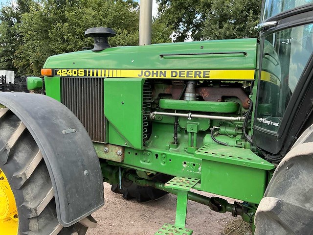 1981 john deere 4240s vierwielaangedreven landbouwtractor - afbeelding 32 van  32