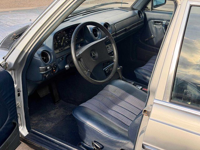 1981 mercedes-benz 300 d - afbeelding 2 van  26