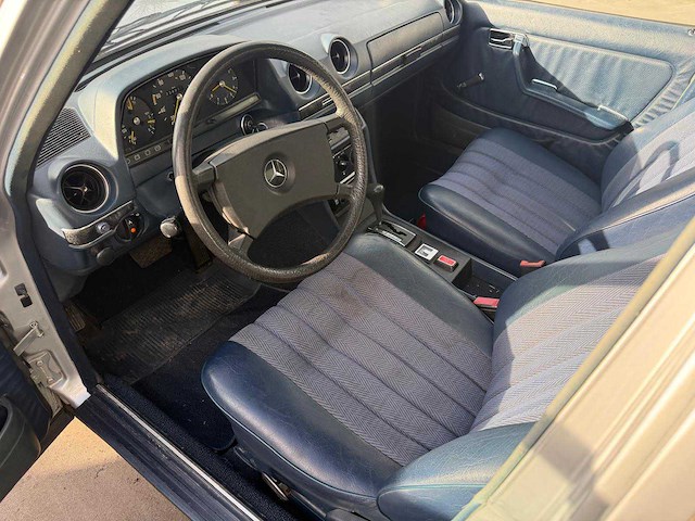 1981 mercedes-benz 300 d - afbeelding 3 van  26