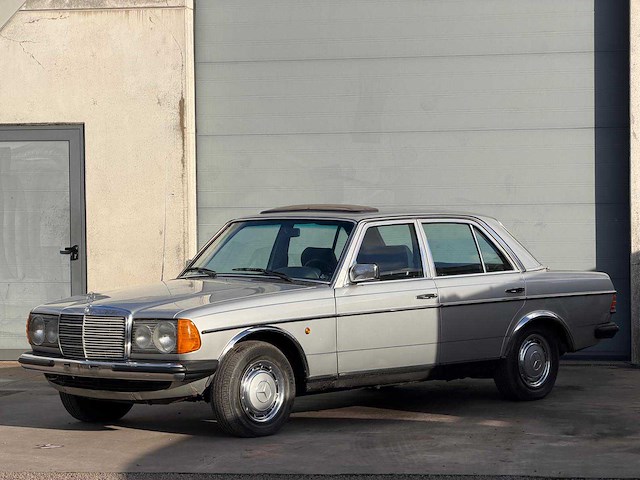 1981 mercedes-benz 300 d - afbeelding 1 van  26
