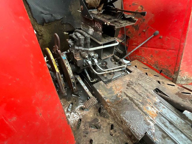 1982 massey ferguson 298 vierwielaangedreven landbouwtractor - afbeelding 14 van  43