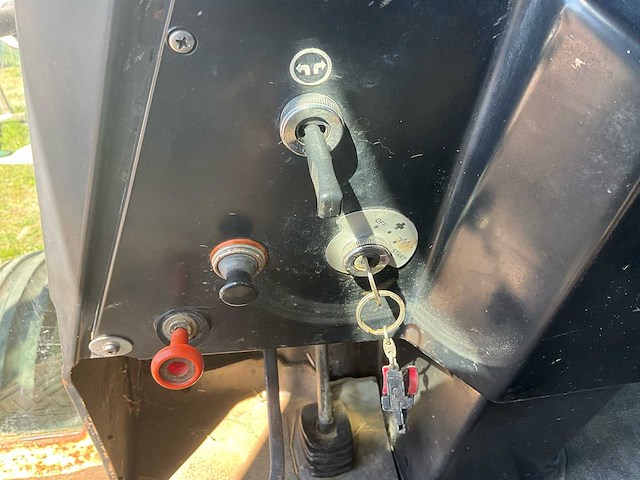 1982 massey ferguson 698 2wd landbouwtractor - afbeelding 8 van  49