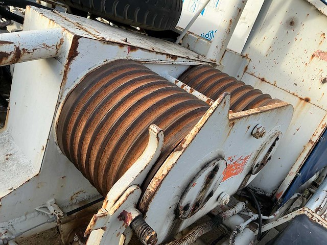 1982 michael zeck spw6 kabellier op aanhangwagen - afbeelding 2 van  31