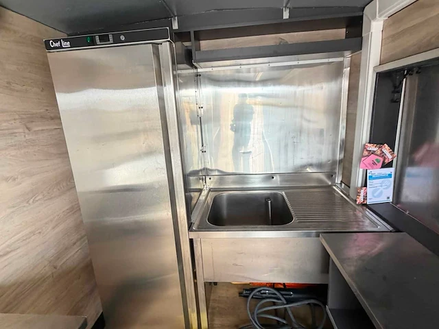 1982 peugeot j9 1.6 vintage foodtruck - afbeelding 7 van  27