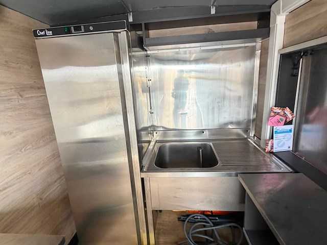 1982 peugeot j9 1.6 vintage foodtruck - afbeelding 7 van  19